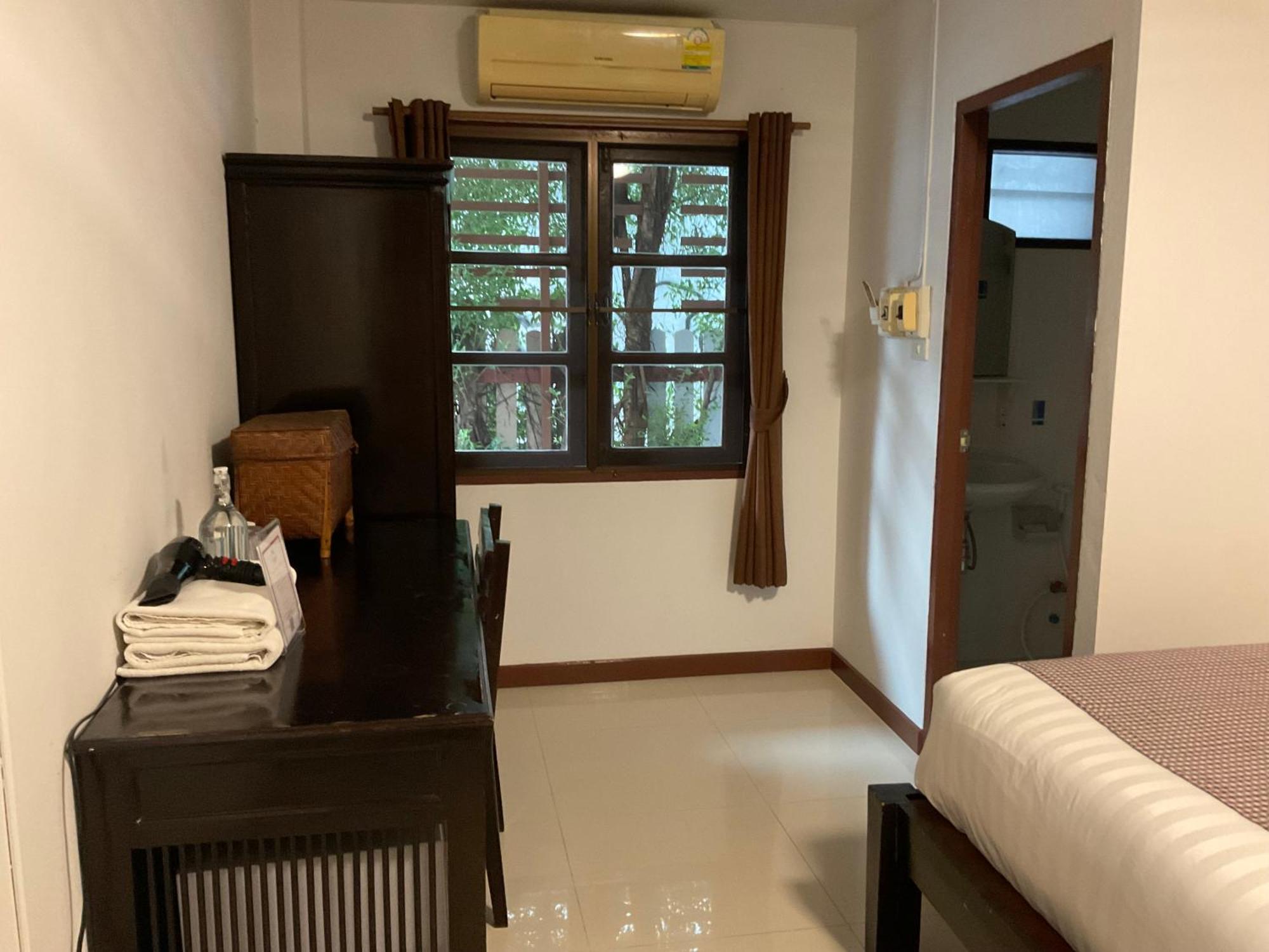 Baan Klang Vieng Hotel Csiangmaj Kültér fotó