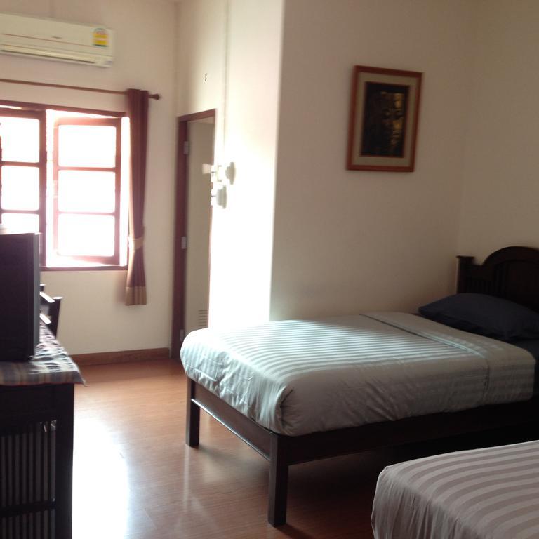 Baan Klang Vieng Hotel Csiangmaj Kültér fotó
