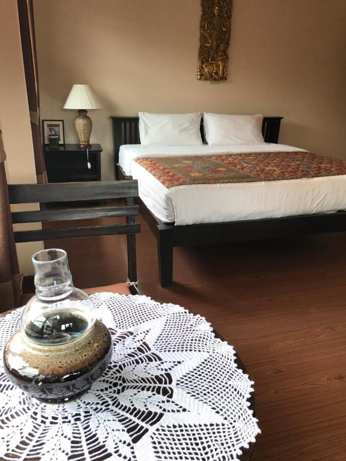Baan Klang Vieng Hotel Csiangmaj Kültér fotó